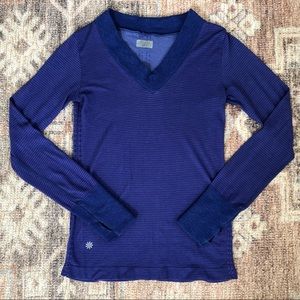 Athleta Women’s Long Sleeve V-Neck Top